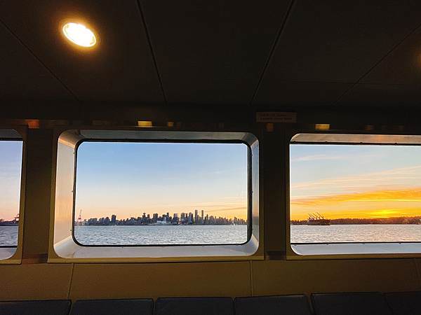【溫哥華自由行】Vancouver 6天5夜行程安排,當地人推薦私房景點 - 第14張圖 sea bus-北溫