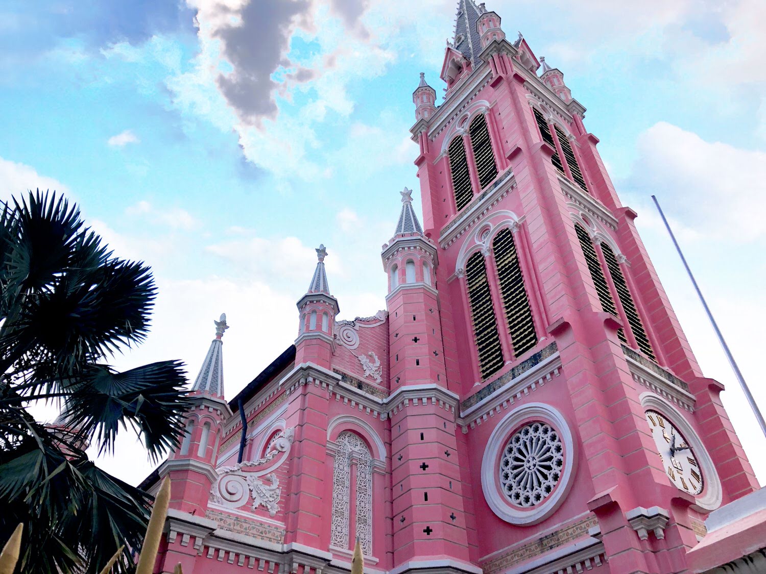 Vietnam 胡志明市自由行 
Nhà thờ Tân Định 耶穌聖心堂/粉紅教堂
