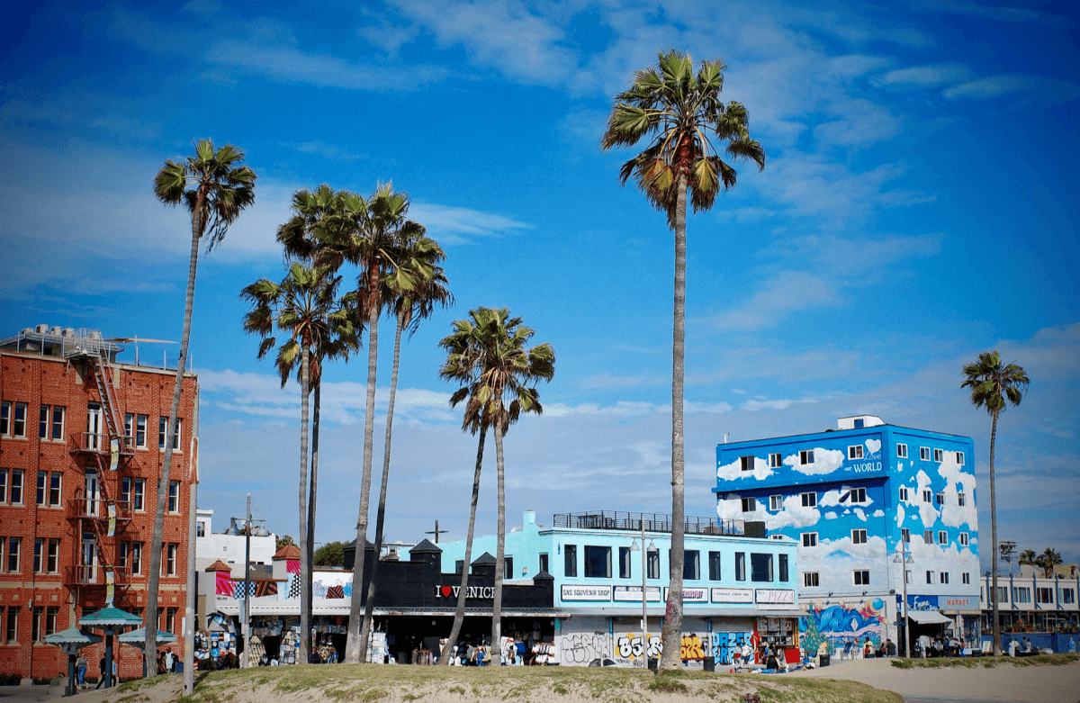 Santa Monica 聖塔莫尼卡
Santa Monica beach（聖莫尼卡海灘）
Santa Monica pier(聖塔莫尼卡碼頭)
Route 66（66號公路牌子）
Pacific Park（太平洋公園）
威尼斯海灘(Venice Beach)