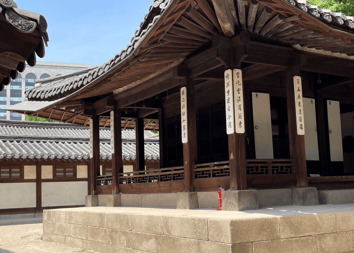 【2025首爾安國站攻略】 三清洞、仁寺洞、北村八景、7家首爾韓服租借推薦、小眾免費宮殿雲峴宮 - 第17張圖 首爾安國站 三清洞、仁寺洞、北村、雲峴宮
TAMBURINS
안녕인사동 你好仁寺洞
Ssamziegil 人人廣場
인사동
운현궁
삼청동
北村八景 북촌8경
西花韓服
韓服男Hanboknam韓服
藝人韓服
宮女狐韓服
一日韓服
古宮韓服
ohnelharuhanbok 韓服