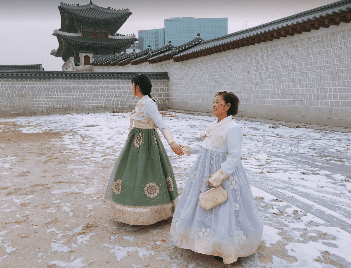 【2025首爾安國站攻略】 三清洞、仁寺洞、北村八景、7家首爾韓服租借推薦、小眾免費宮殿雲峴宮 - 第19張圖 首爾安國站 三清洞、仁寺洞、北村、雲峴宮
TAMBURINS
안녕인사동 你好仁寺洞
Ssamziegil 人人廣場
인사동
운현궁
삼청동
北村八景 북촌8경
西花韓服
韓服男Hanboknam韓服
藝人韓服
宮女狐韓服
一日韓服
古宮韓服
ohnelharuhanbok 韓服