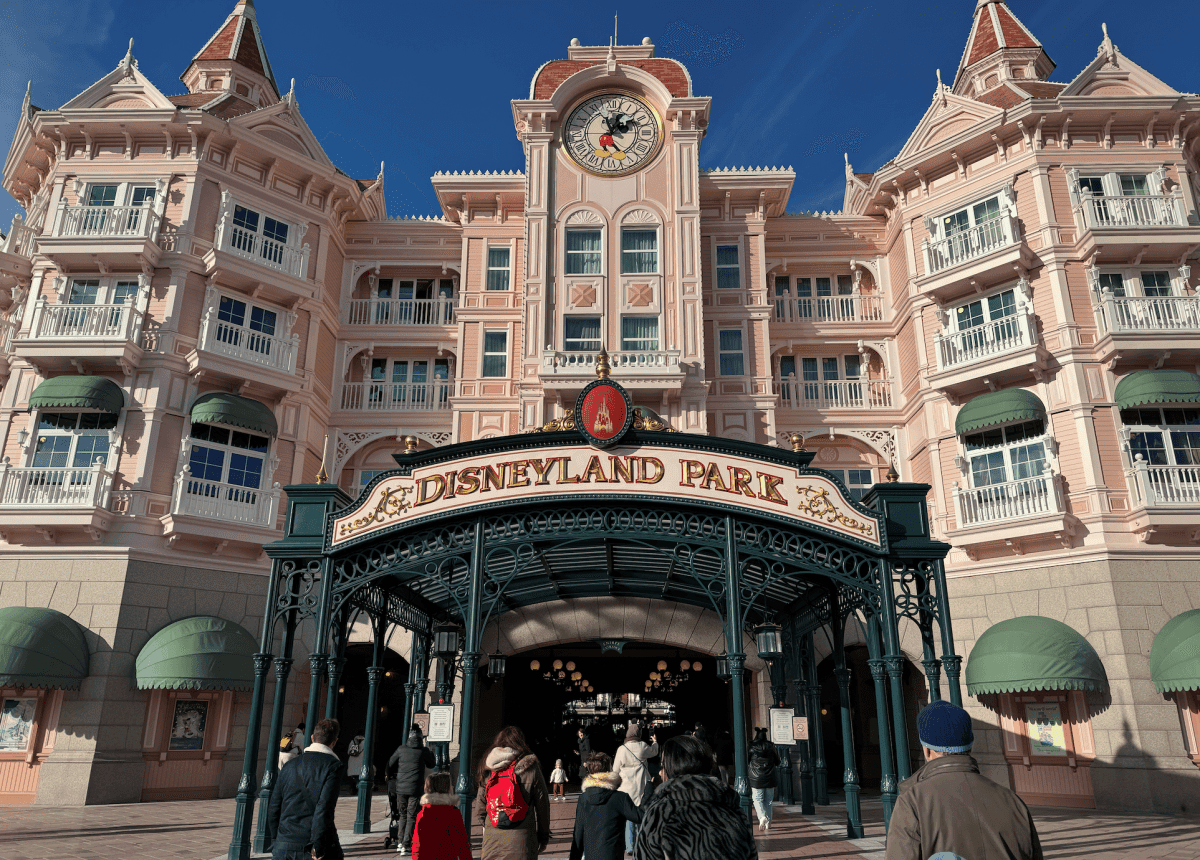 巴黎迪士尼Disneyland Paris｜兩大園區懶人包、交通、完整攻略、票種介紹
巴黎迪士尼樂園(Disneyland Park)
華特迪士尼影城(Walt Disney Studios Park)