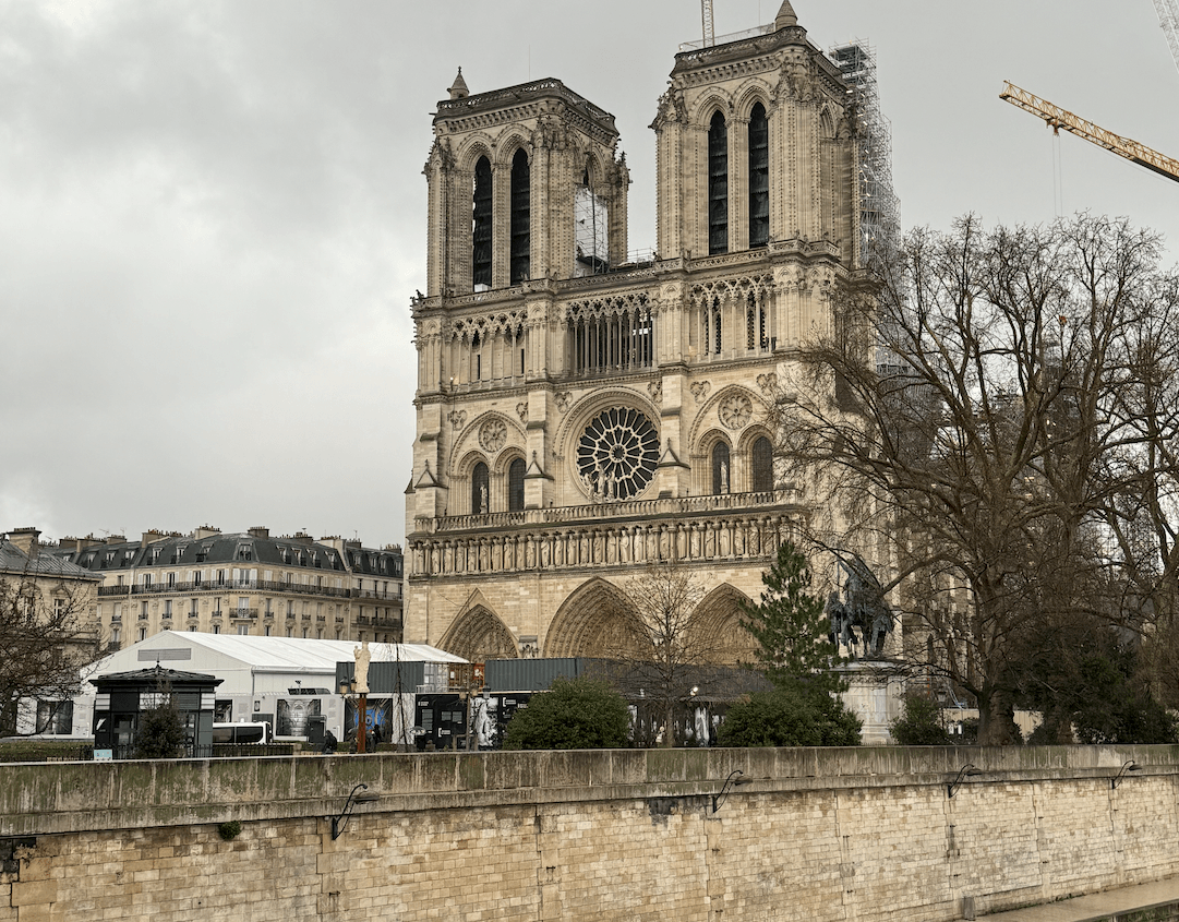 巴黎聖母院(Cathédrale Notre-Dame de Paris)
《Notre-Dame de Paris》
《鐘樓怪人》
原點紀念物(Point Zéro)
