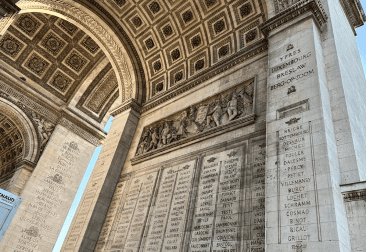 巴黎凱旋門Arc de Triomphe
觀景台、戴高樂廣場、香榭麗舍大道
羅浮宮、杜樂麗花園、皇家宮殿、協和廣場、奧塞美術館、橘園美術館、香榭麗舍大道、傷兵院