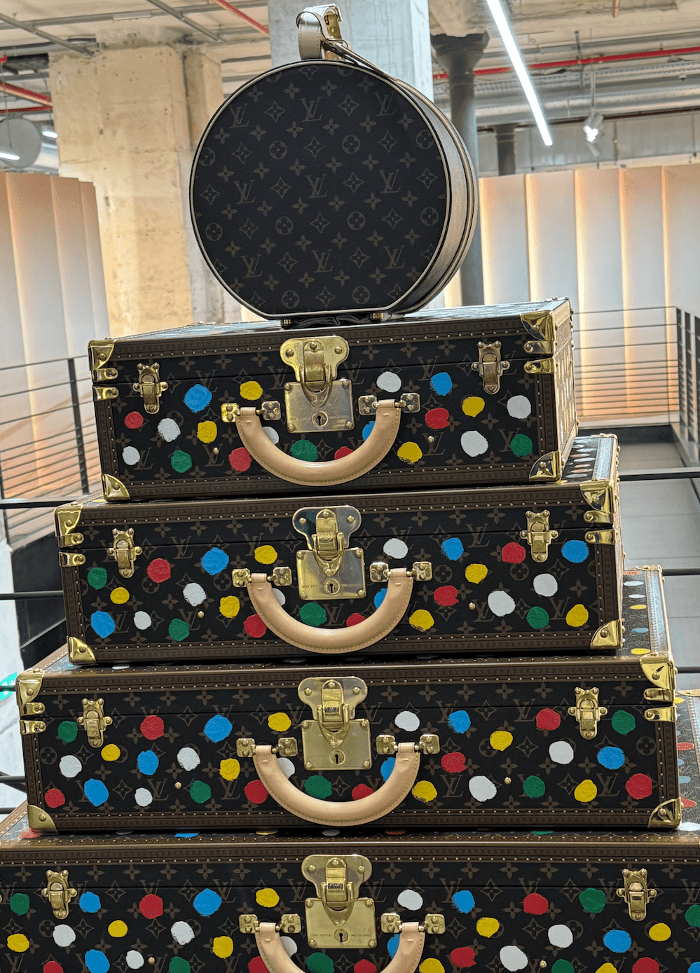 LV DREAM 160週年免費展覽
LV巧克力
LV咖啡廳
Maxime Frédéric at Louis Vuitton
