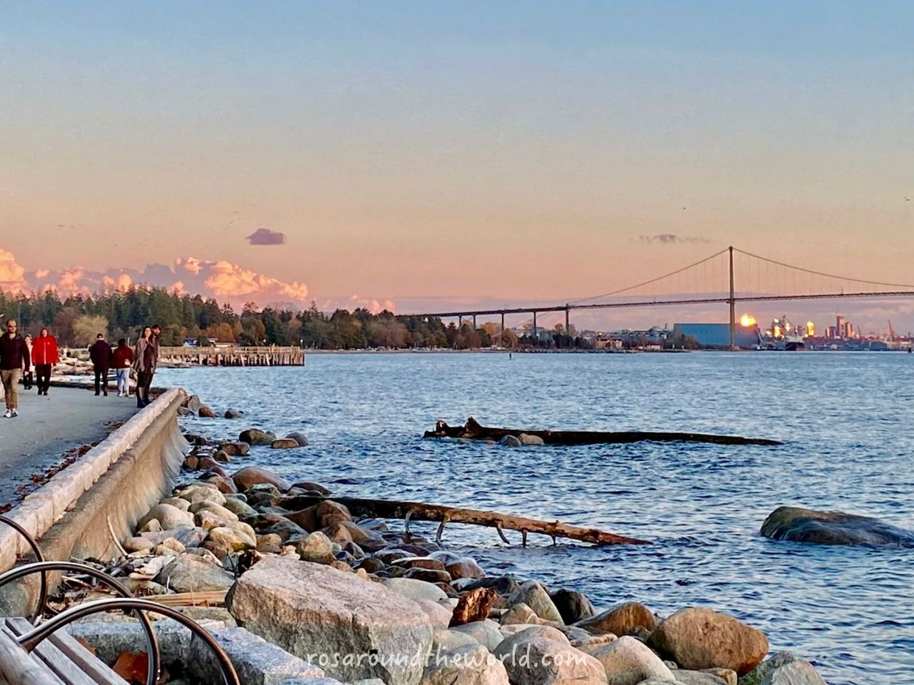 【溫哥華免費景點】English Bay Beach,英吉利灣 絕美日落海灘! - 第3張圖