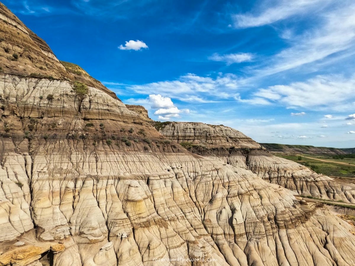 【卡加利景點】德蘭赫勒Drumheller 恐龍之都&惡地地形一日遊攻略 - 第11張圖