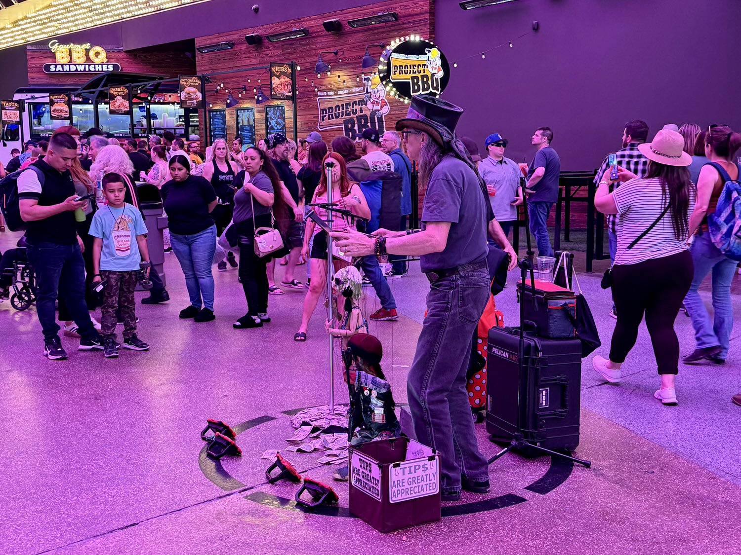弗蒙街體驗 Fremont Street Experience
SlotZilla Zipline
Viva Vision, Music Light Show
Welcome to Fabulous DOWNTOWN Las Vegas Sign
