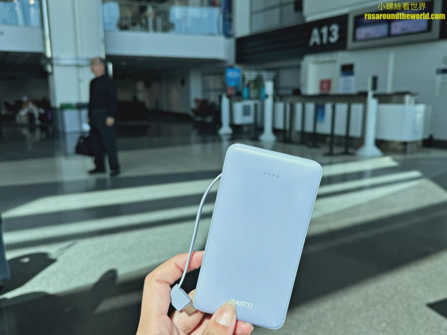 【旅人必備好物】RASTO RB34自帶雙線三輸出快充版行動電源開箱 - 第6張圖 RASTO RB34
自帶雙線三輸出快充版行動電源