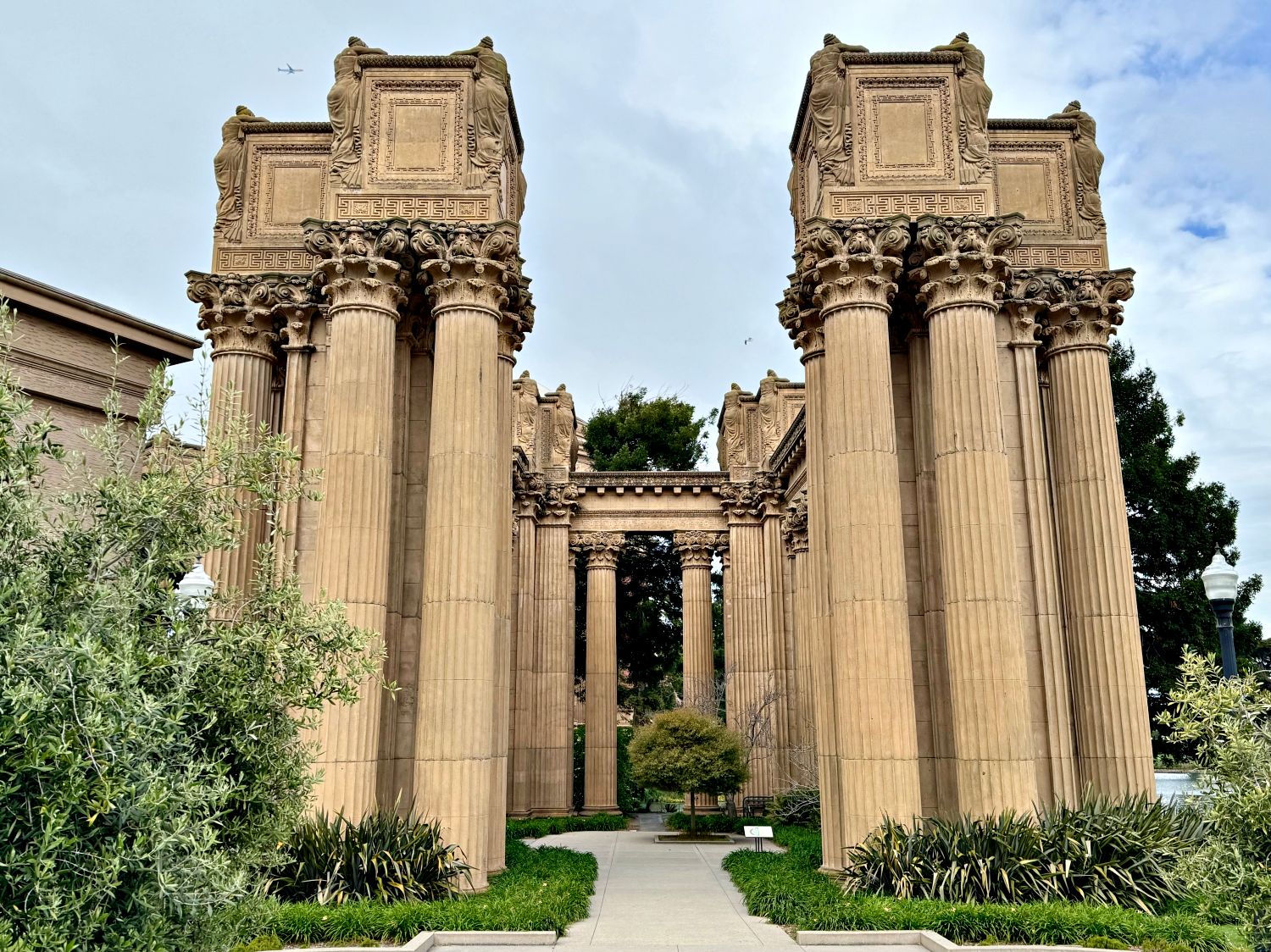 【藝術宮 Palace of Fine Arts】舊金山免費景點、絕美希臘式建築物、百年歷史花園 - 第9張圖 舊金山藝術宮 Palace of Fine Arts