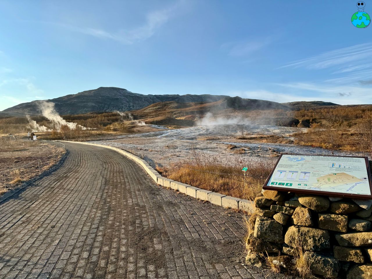 【冰島黃金圈景點】史托克Strokkur Geyser &蓋歇爾間歇泉 - 第4張圖 冰島間歇泉Geysir