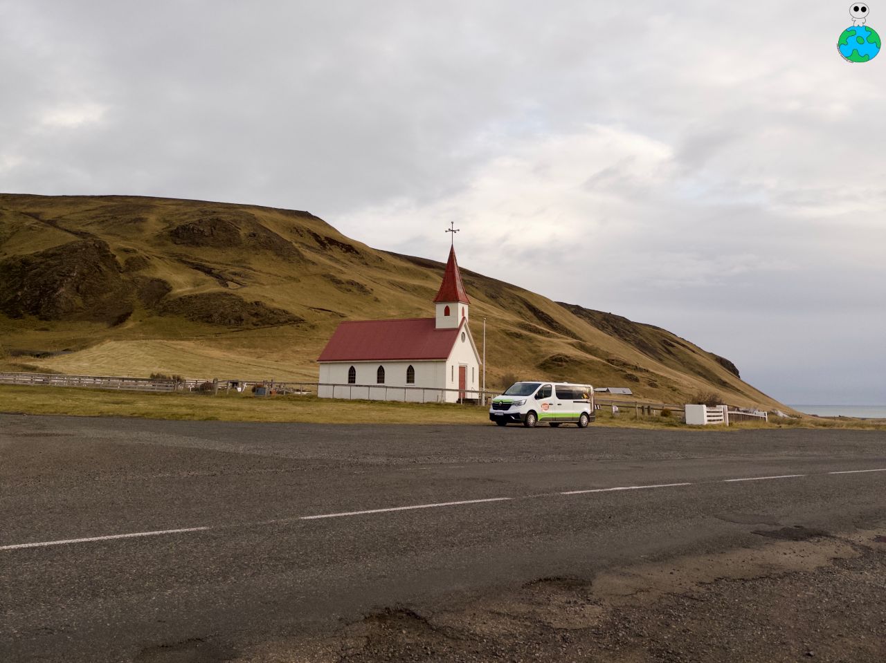 【冰島黑沙灘Reynisfjara】維克Vik黑沙灘玄武岩攻略 - 第3張圖 冰島黑沙灘(Reynisfjara)