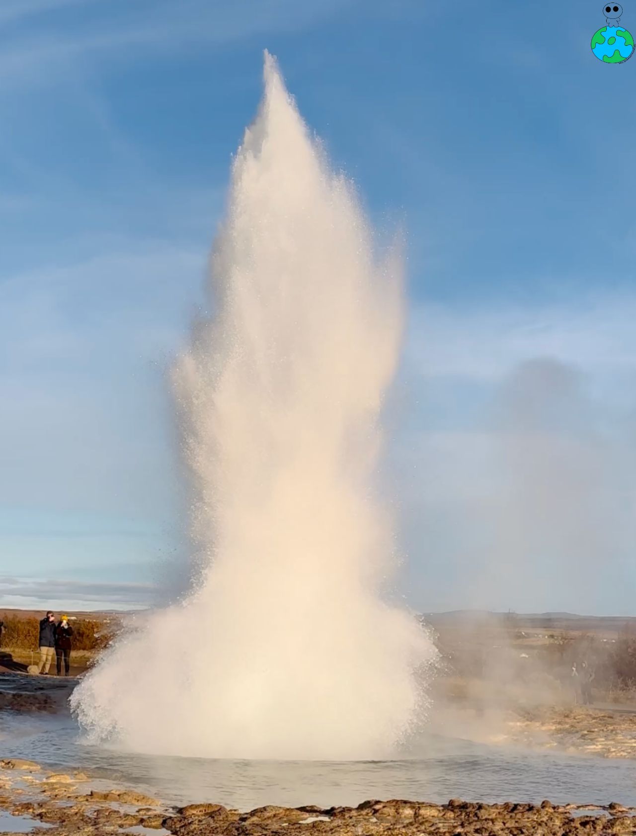 【冰島黃金圈景點】史托克Strokkur Geyser &蓋歇爾間歇泉 - 第2張圖 冰島間歇泉Geysir