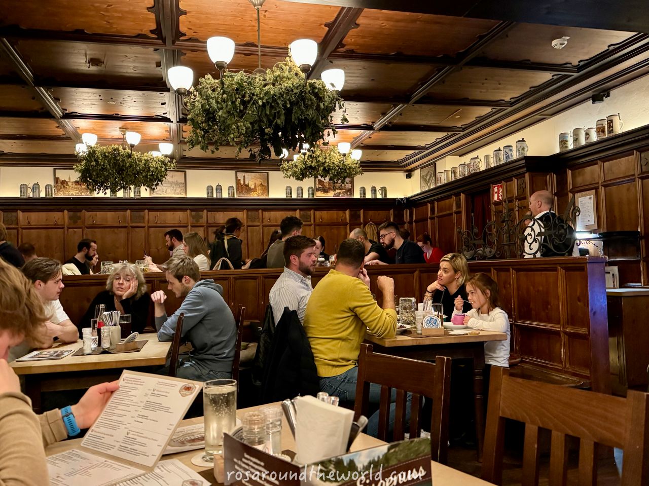 【慕尼黑美食】Augustiner Klosterwirt 道地德國豬腳,當地人吃的啤酒屋 - 第9張圖