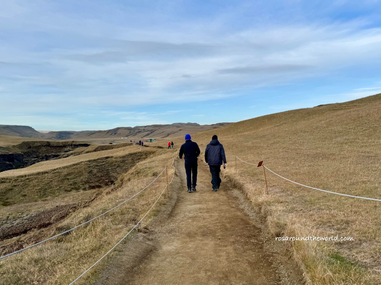 【冰島南部景點】Fjaðrárgljúfur羽毛峡谷,世界最美峽谷 - 第9張圖 【冰島南部景點】Fjaðrárgljúfur羽毛峡谷,世界最美峽谷