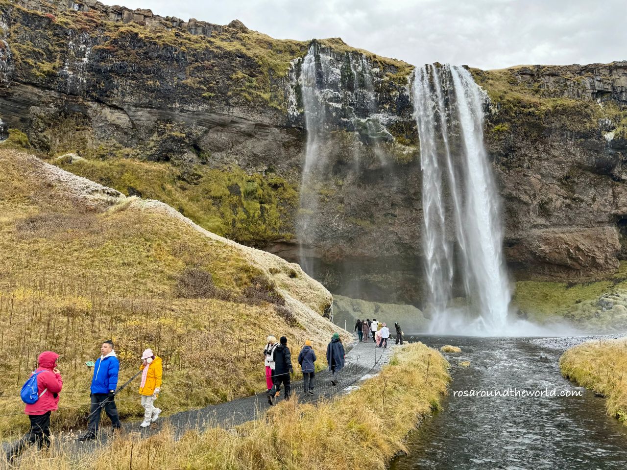 【冰島景點】塞里雅蘭瀑布Seljalandsfoss，水簾洞瀑布超震撼