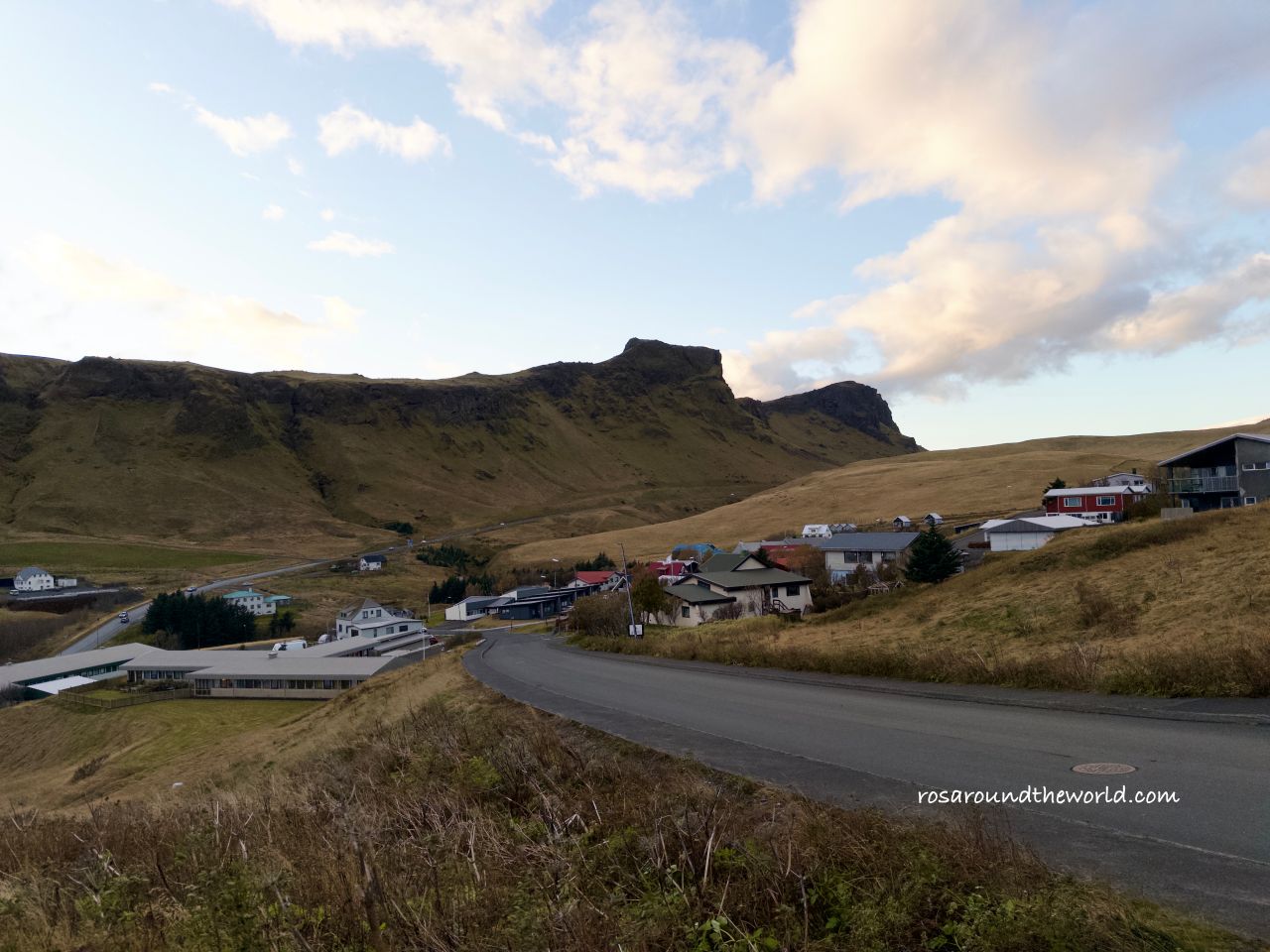 【冰島南部維克Vík】維克教堂、住宿推薦、Krónan超市、必去景點 - 第3張圖 【冰島南部維克Vík】維克教堂、住宿推薦、Krónan超市、必去景點