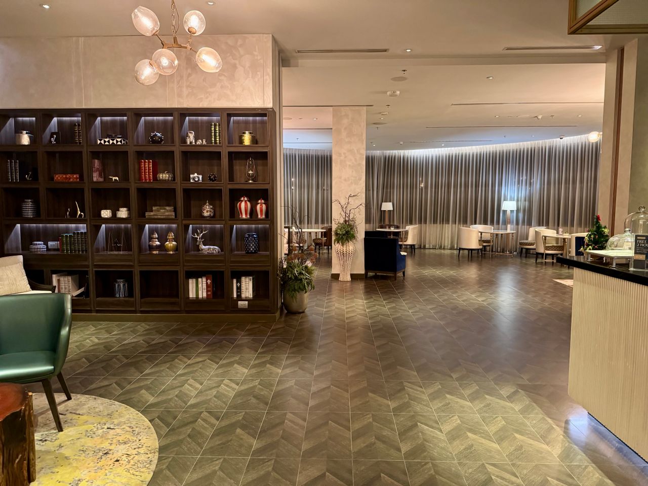 【曼谷住宿推薦】BTS澎蓬站 Hyatt Place凱悅嘉軒酒店,高CP值素坤逸飯店 - 第1張圖