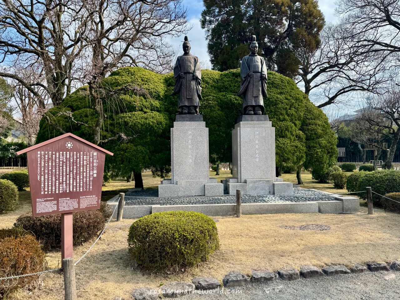 細川家藩主銅像