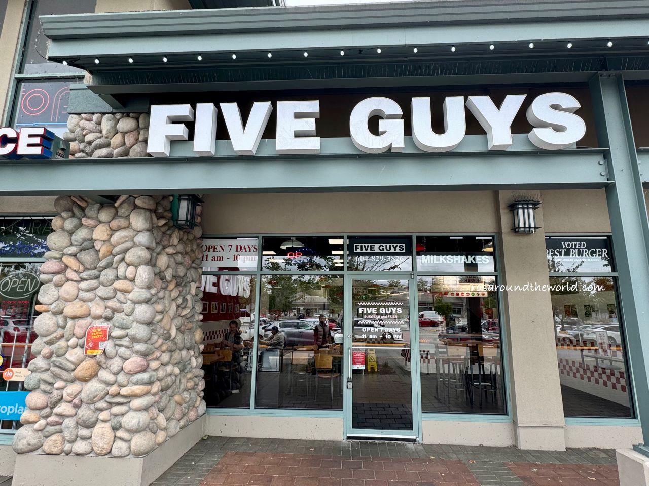 【Five Guys點餐攻略】中文菜單推薦、隱藏奶昔這樣點,15種配料任加 - 第7張圖 【Five Guys點餐攻略】中文菜單推薦、隱藏奶昔這樣點,15種配料任加