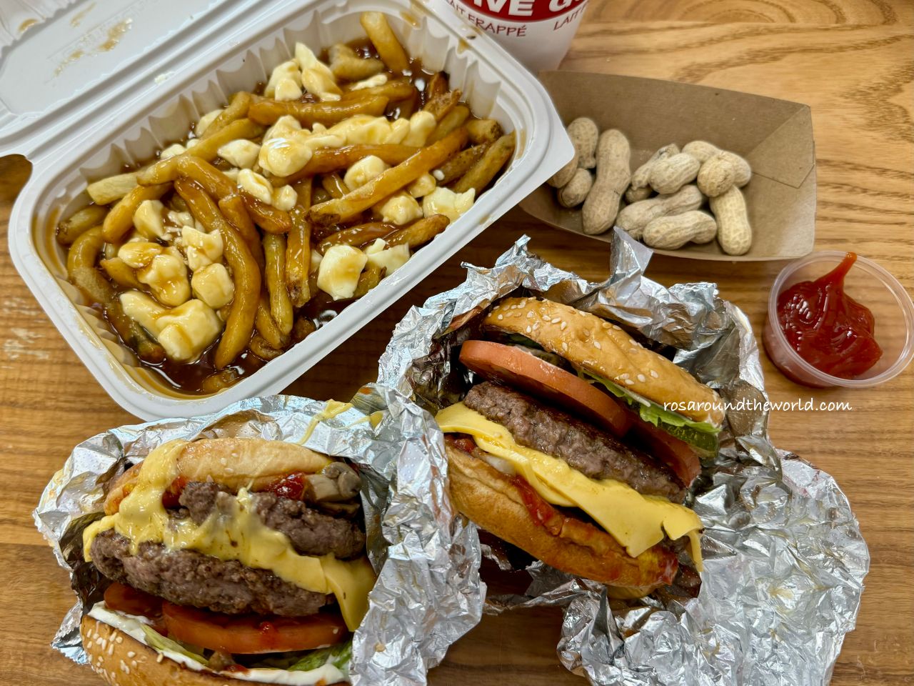 【Five Guys點餐攻略】中文菜單推薦、隱藏奶昔這樣點,15種配料任加 - 第1張圖 【Five Guys點餐攻略】中文菜單推薦、隱藏奶昔這樣點,15種配料任加