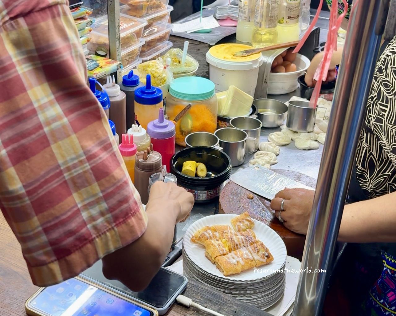 【清邁塔佩門美食】Rotee Pa Day香蕉煎餅,米其林必比登推薦Roti - 第7張圖