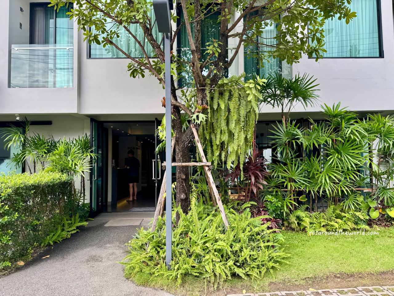 【清邁古城區住宿】POR Arak免費早餐、有泳池、地點方便