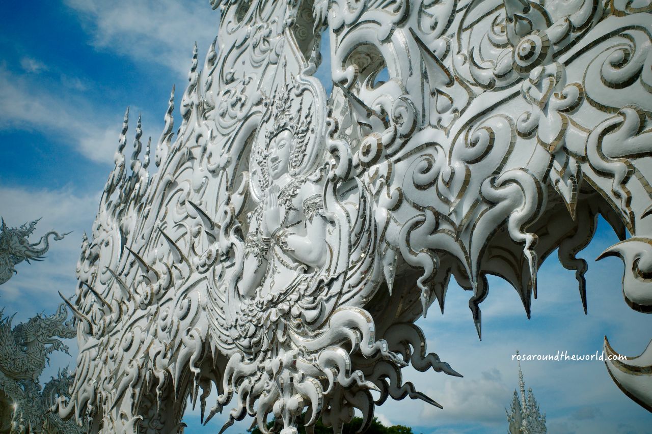 【清萊一日遊推薦】白廟、藍廟、黑廟、長頸族村＆午餐推薦