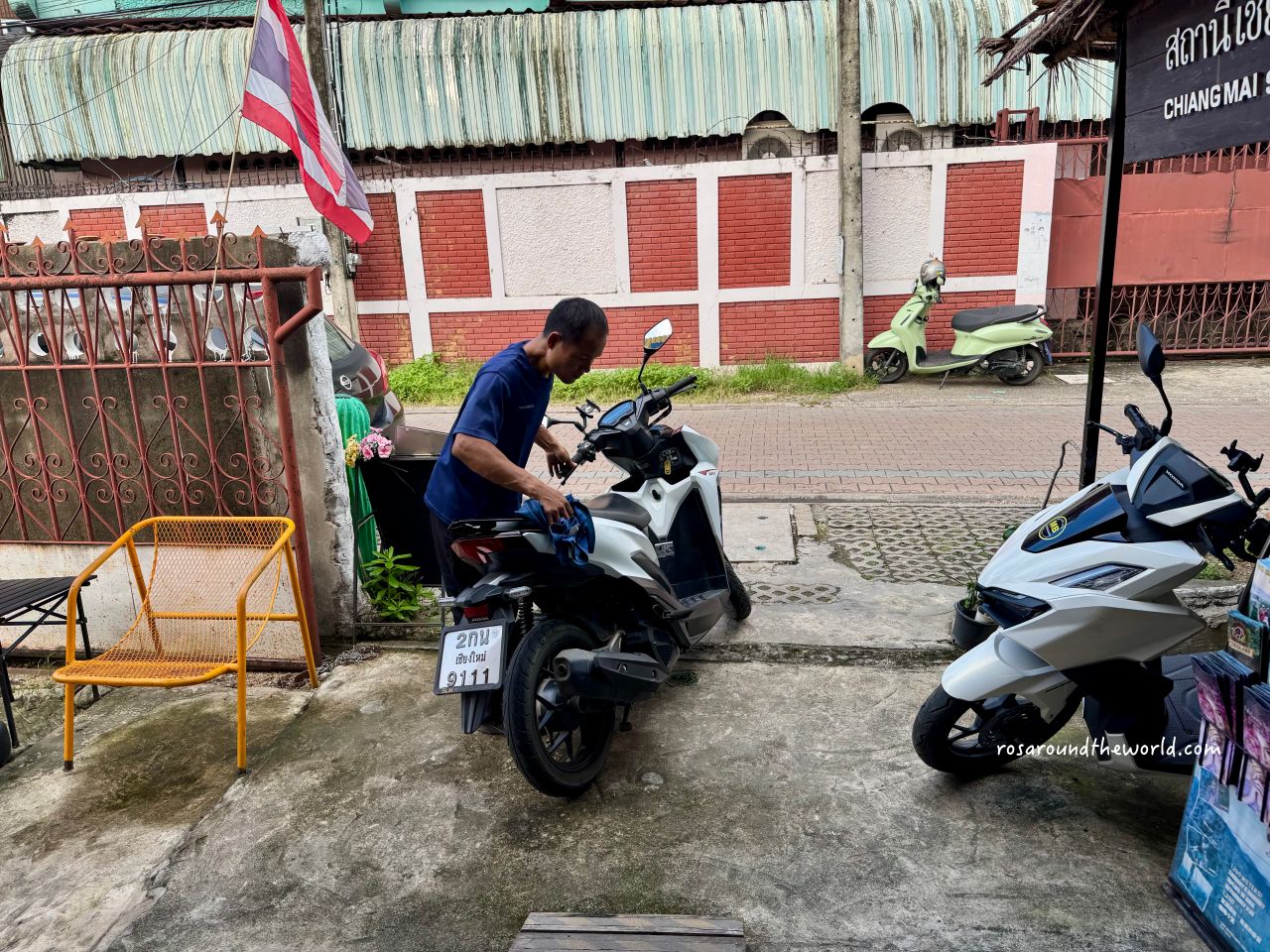 【清邁租機車推薦】價格、駕照＆預約方式，2間實際租車體驗