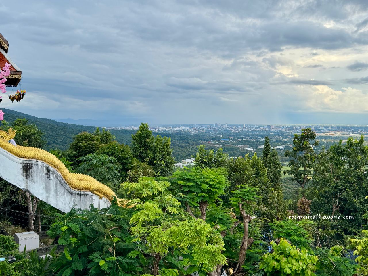 【清邁靈驗廟】清邁來康寺交通、拜法，當地人求財必去！