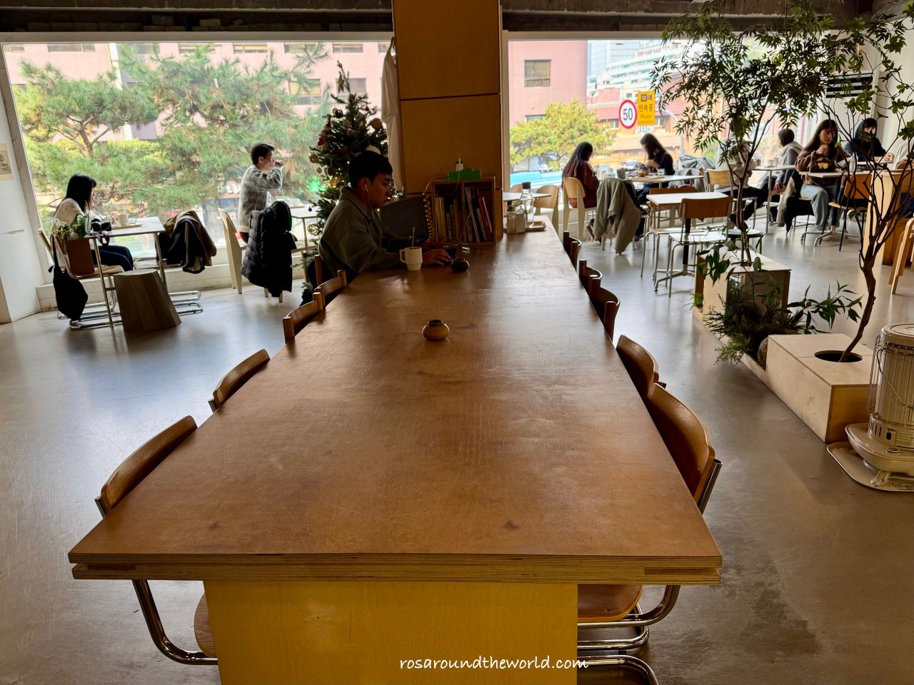【明洞咖啡廳推薦】Sector Coffee維也納咖啡必喝,高質感乙支路美食 - 第4張圖 【明洞咖啡廳推薦】Sector Coffee維也納咖啡必喝,高質感乙支路美食