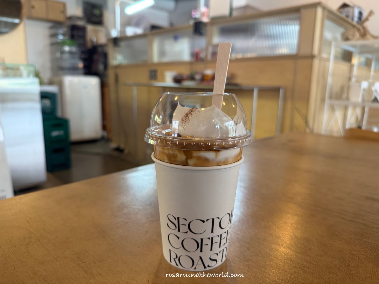 【明洞咖啡廳推薦】Sector Coffee維也納咖啡必喝,高質感乙支路美食 - 第1張圖 【明洞咖啡廳推薦】Sector Coffee維也納咖啡必喝,高質感乙支路美食