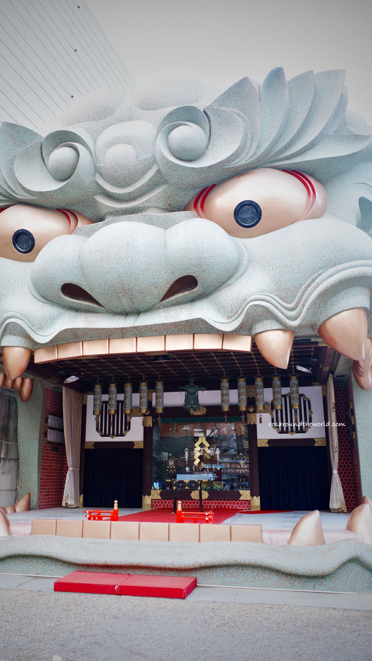 【大阪景點】難波八阪神社交通、必買御守&詩籤，超可愛獅子頭神殿！
