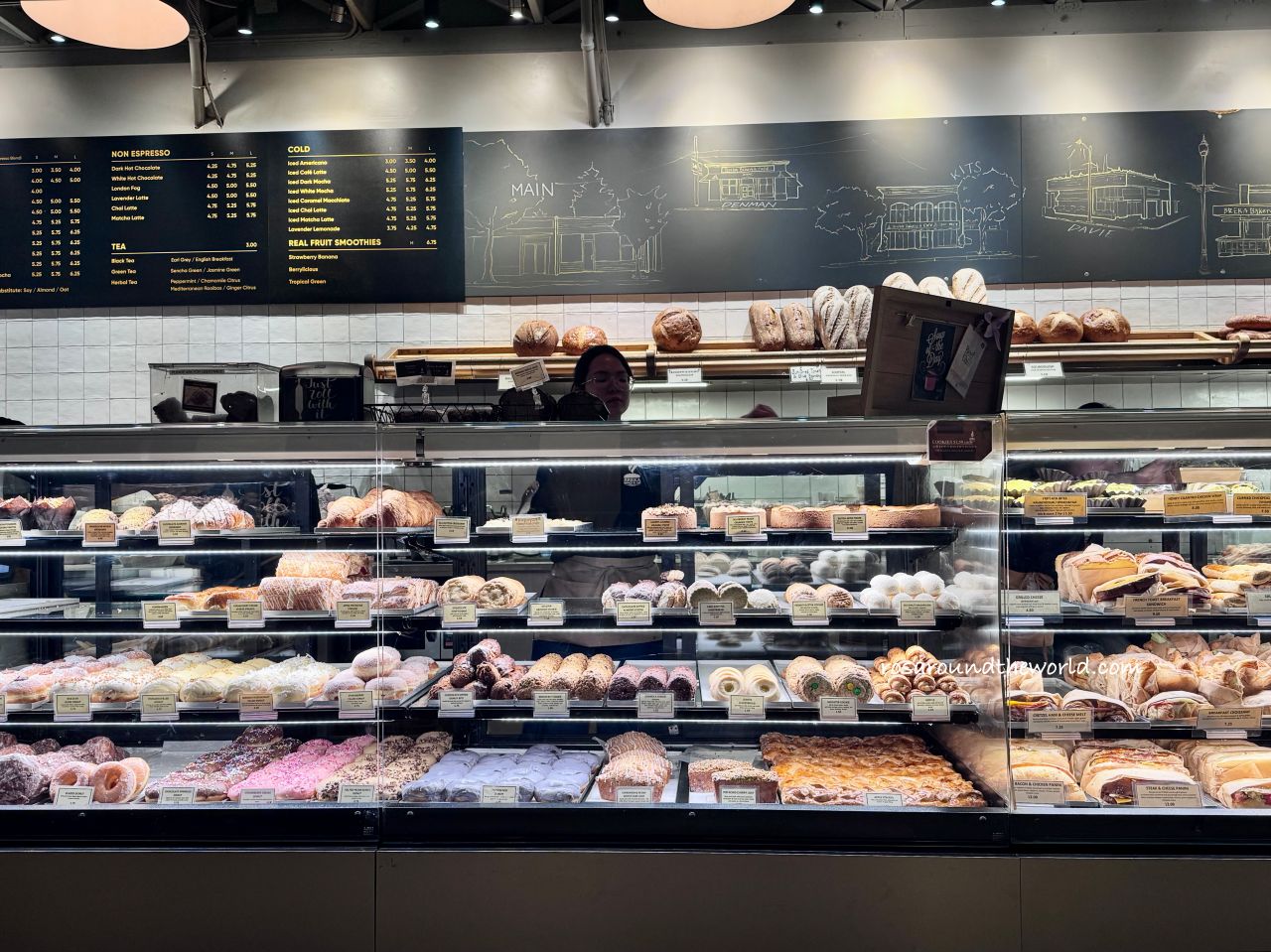 【溫哥華美食】Breka Bakery溫哥華唯一24小時咖啡廳/平價蛋糕店 - 第1張圖 【溫哥華美食】Breka Bakery溫哥華唯一24小時咖啡廳/平價蛋糕店