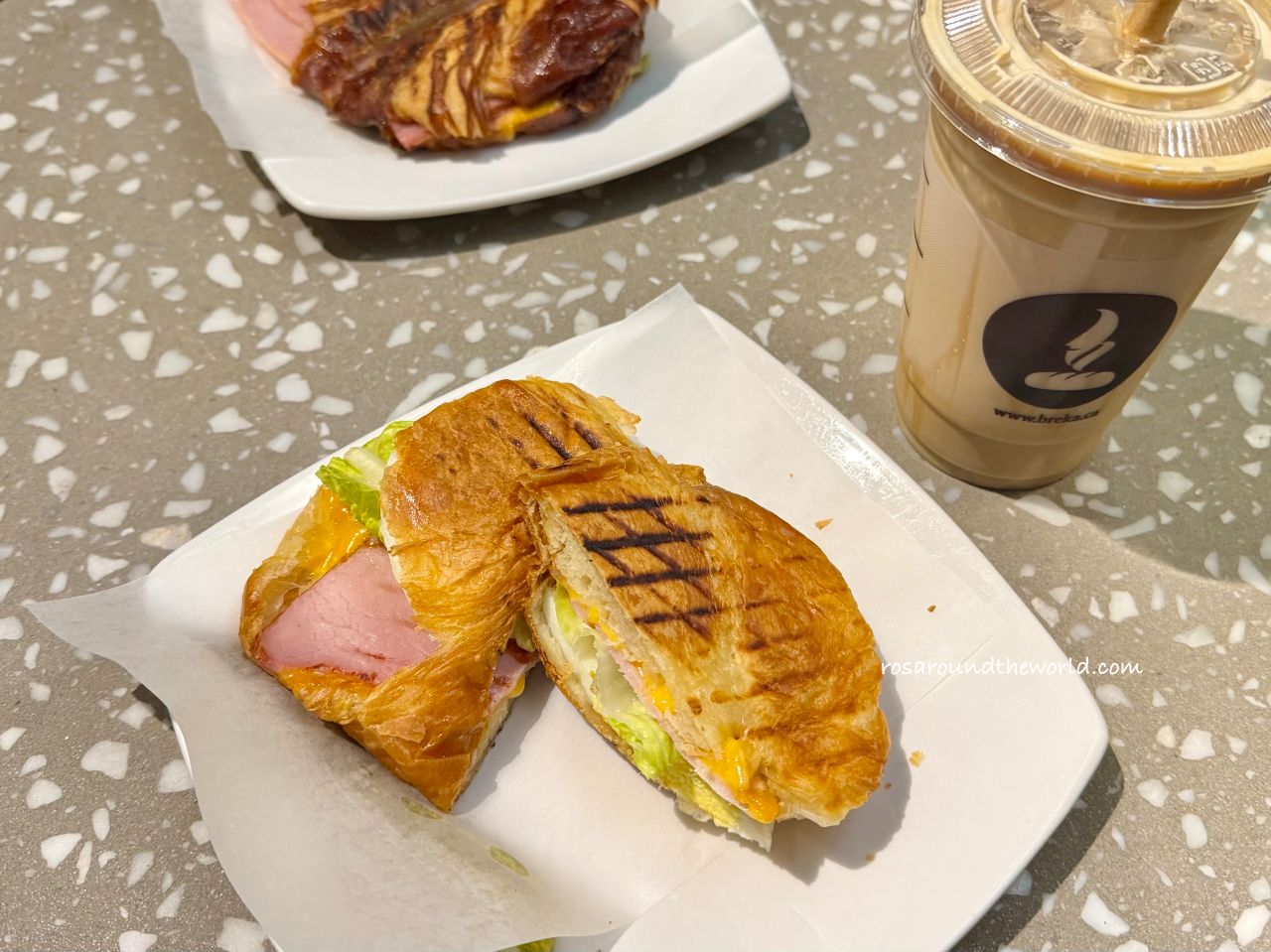 【溫哥華美食】Breka Bakery溫哥華唯一24小時咖啡廳/平價蛋糕店 - 第6張圖 【溫哥華美食】Breka Bakery溫哥華唯一24小時咖啡廳/平價蛋糕店