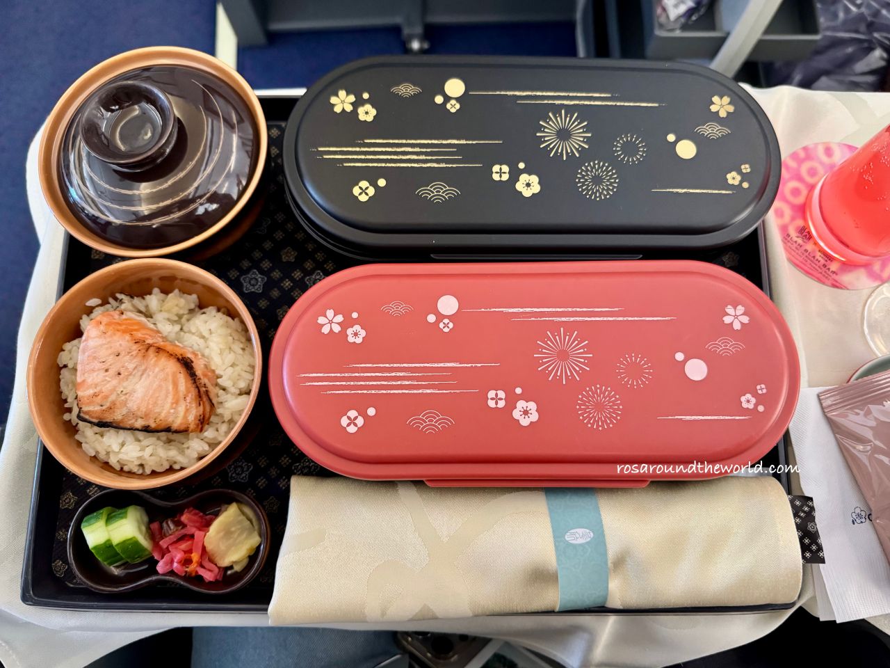 【華航商務艙開箱】台北桃園到大阪關西機場,A330座位&餐食體驗 - 第4張圖 【華航商務艙開箱】台北桃園到大阪關西機場,A330座位&餐食體驗