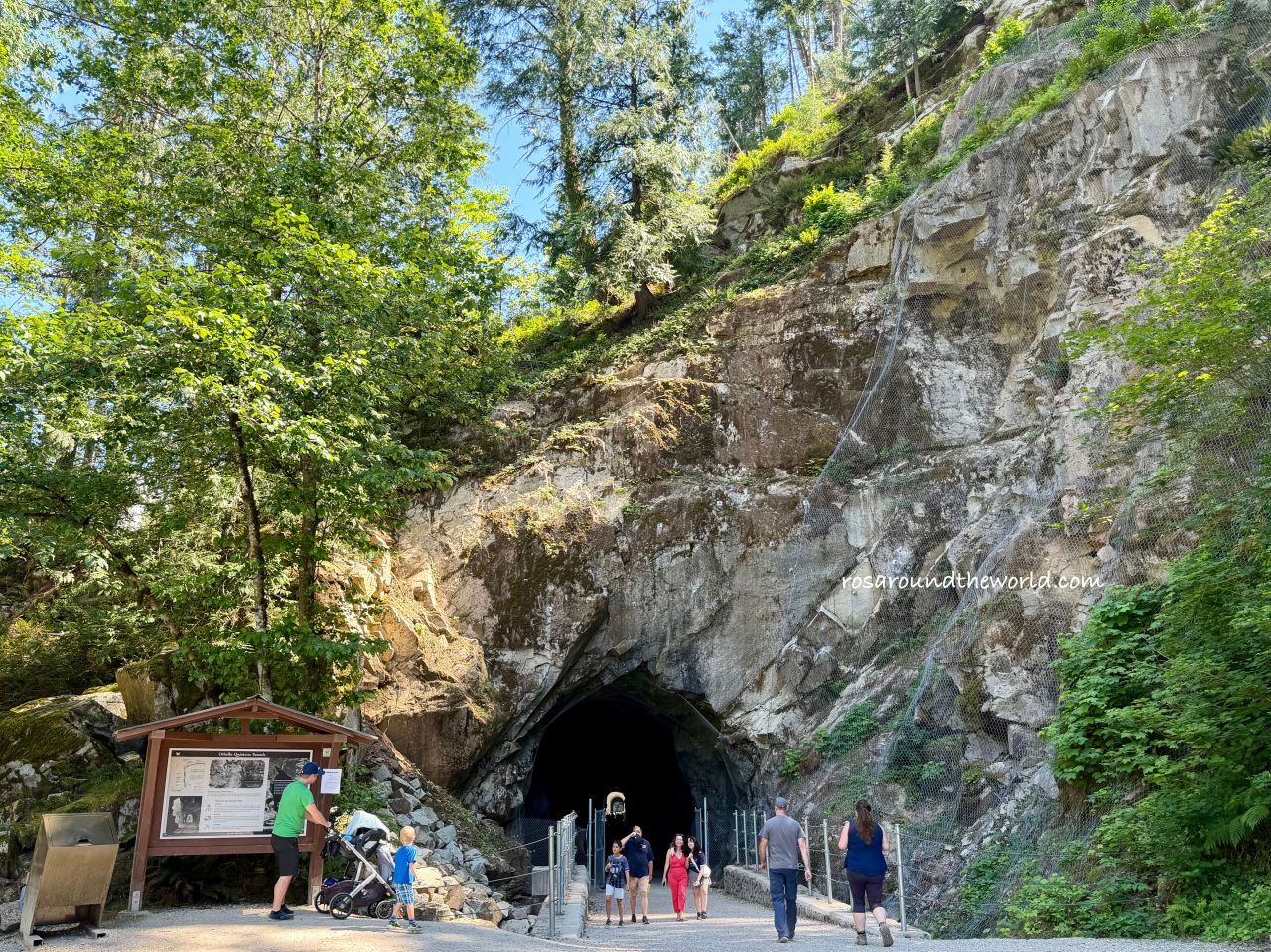 【溫哥華近郊景點】Othello Tunnels百年隧道,夏天避暑勝地 - 第6張圖 【溫哥華近郊景點】Othello Tunnels百年隧道,夏天避暑勝地